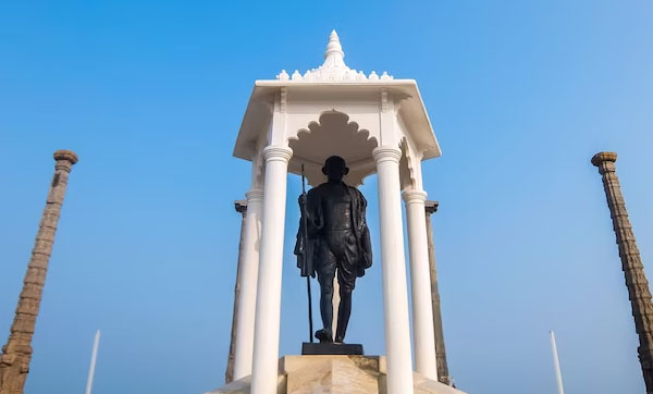 gandhi statue
